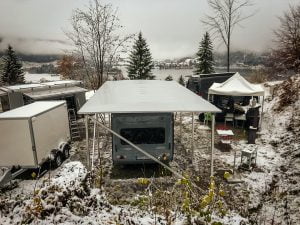 winter carport schnee groß wohnwagen