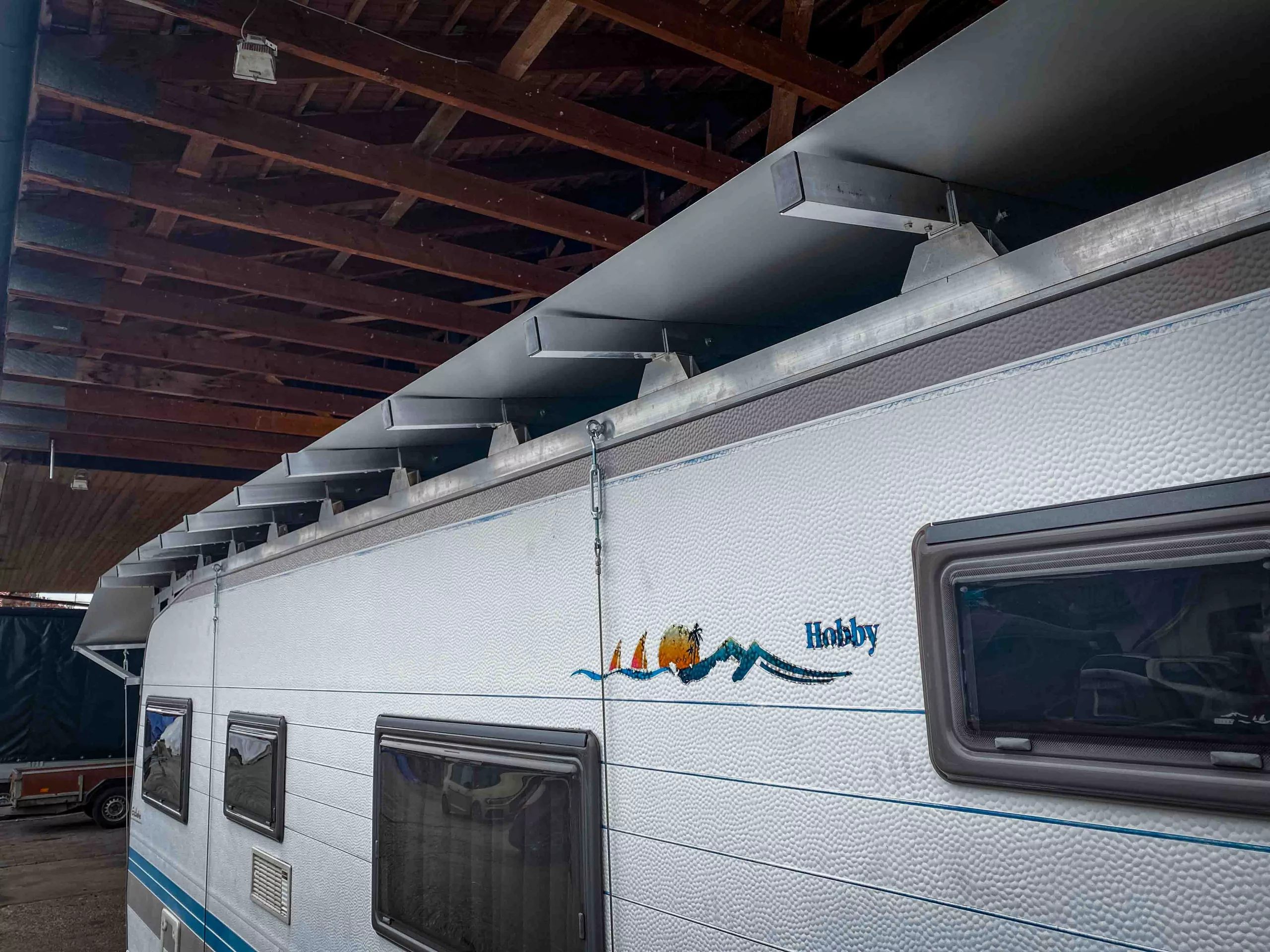 mobiles schutzdach wohnwagen hobby